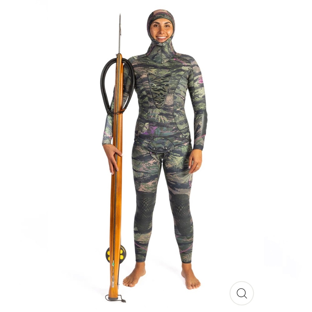 NWOT Waihana 7.5mm Tropicam Spearfishing/Freediving Wetsuit Women’s Medium